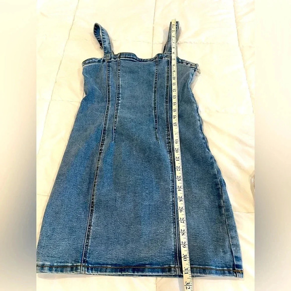☀️2 for $15☀️Denim mini dress, fitted but with stretch. Size L, Forever 21 - Picture 5 of 8